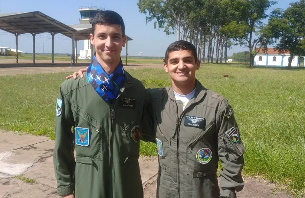 Encontrados destroços do avião da FAB que desapareceu em SC