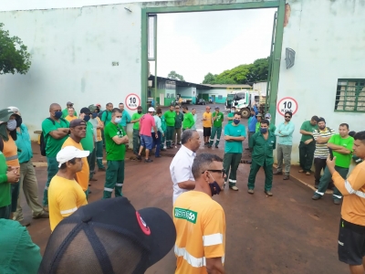 Com o anúncio da concessão da SAE feito por Lucas, apoio aos coletores de Ourinhos aumenta com a inclusão de servidores da área de água e esgoto 