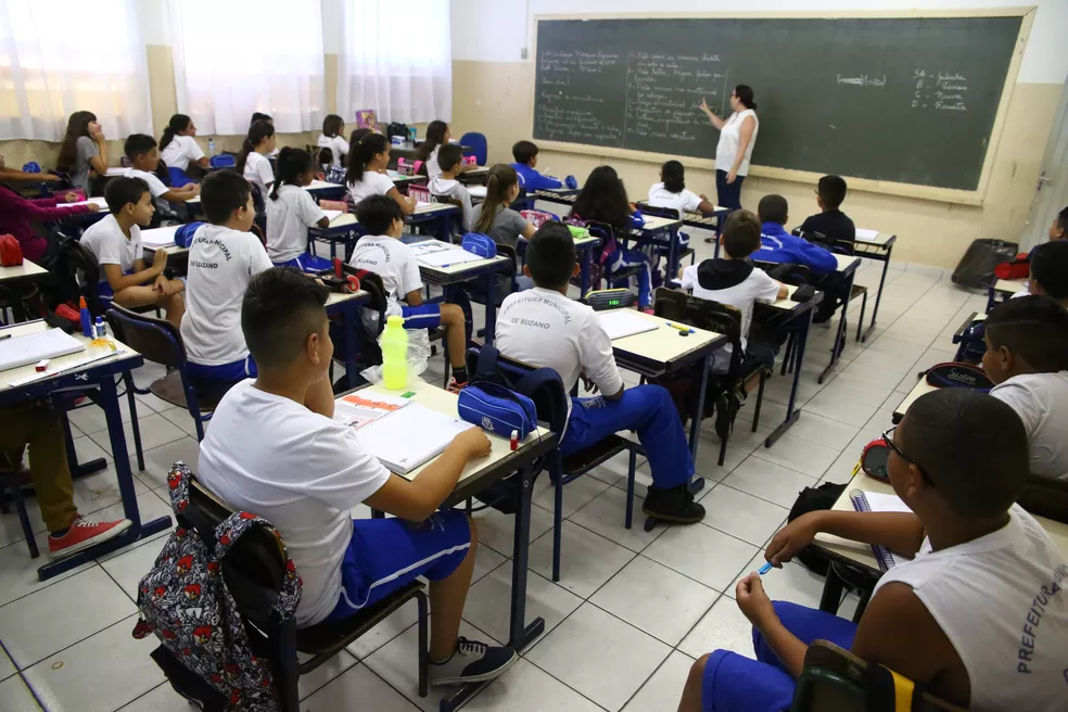 Escolas estaduais abrem período de rematrícula em Ourinhos e toda a região 