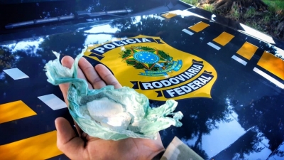 Homem é preso por tráfico de drogas na BR 153, em Campos Novos Paulista 