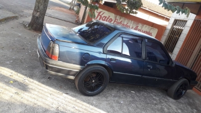 Veículo furtado é encontrado batido no Jardim Paris em Ourinhos 