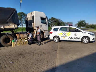 Polícia Rodoviária apreende pasta base de cocaína na SP-294