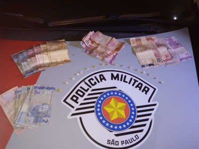 Pedreiro é flagrado vendendo crack para funcionária municipal em Ourinhos 