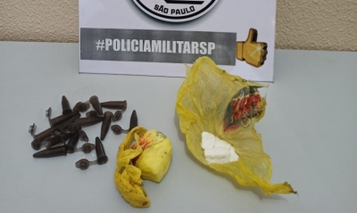 Jovem é preso por tráfico de drogas em Canitar 