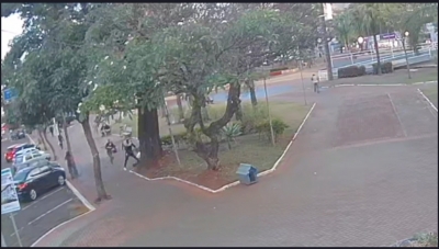 Vendedor ambulante é brutalmente agredido por adolescente no centro de Ourinhos