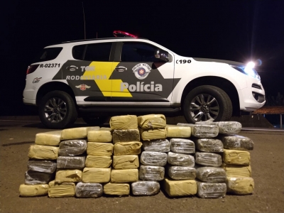 Maconha é apreendida na SP-327 em Ourinhos 