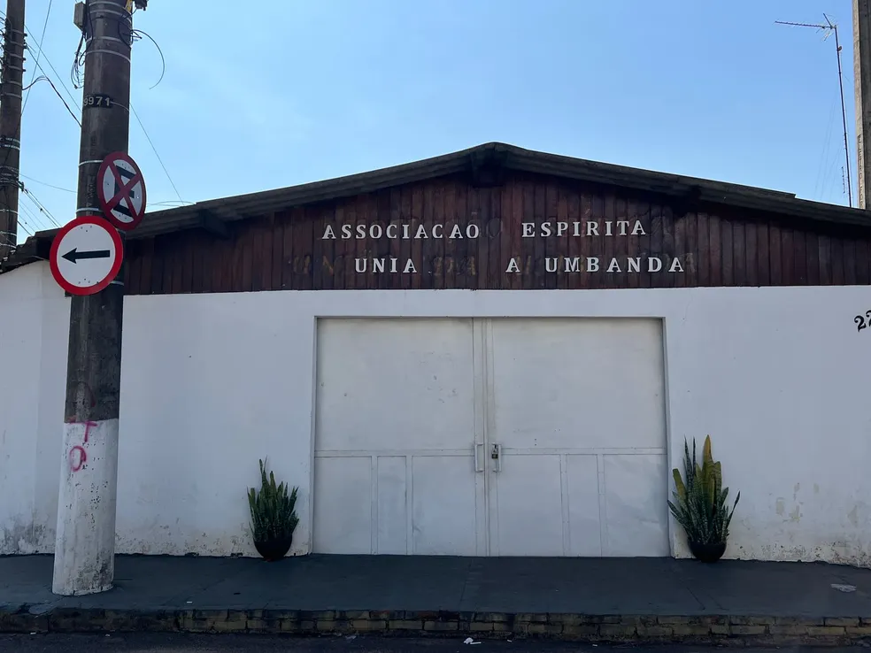 Adolescente é internado e outras pessoas ficam feridas após incêndio em templo religioso na região 