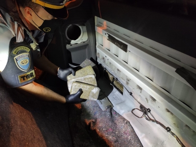 Polícia Rodoviária apreende maconha na SP-225 em Santa Cruz do Rio Pardo 
