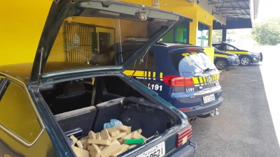 Polícia Rodoviária Federal apreende mais de 50 kg de maconha em Ourinhos 