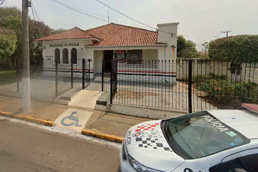 Homem é achado morto por colegas de trabalho em pátio de empresa na região 
