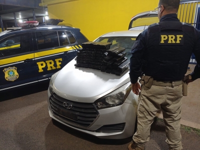 PRF apreende mais de 53 quilos de maconha em carro com criança de 5 anos em Ourinhos; três são presos, entre eles a mãe do menino