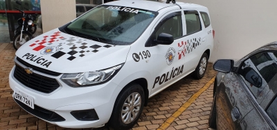 Jovem é preso após agredir e ameaçar de morte pai e avó em Bernardino de Campos