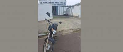 Moto furtada em Ourinhos, com vítimas dentro de casa, é encontrada em Jacarezinho no Paraná