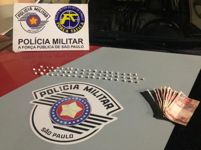 Jogador de futebol e maquiadora são presos por tráfico em Ourinhos 