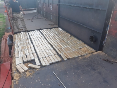 Uruguaio é preso transportando mais de 880 kg de maconha em Ourinhos 