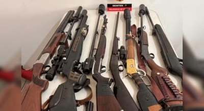 Polícia prende idoso suspeito de agredir esposa e filha e portar armas ilegalmente em Piraju