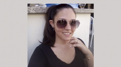 Polícia investiga morte de jovem encontrada dentro de carro na região 