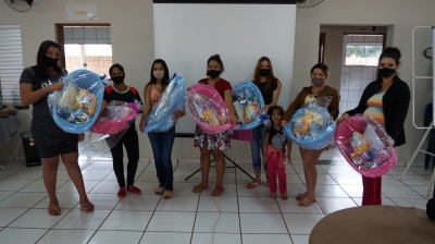 Prefeitura de Salto Grande faz entrega de Kit bebê para gestantes