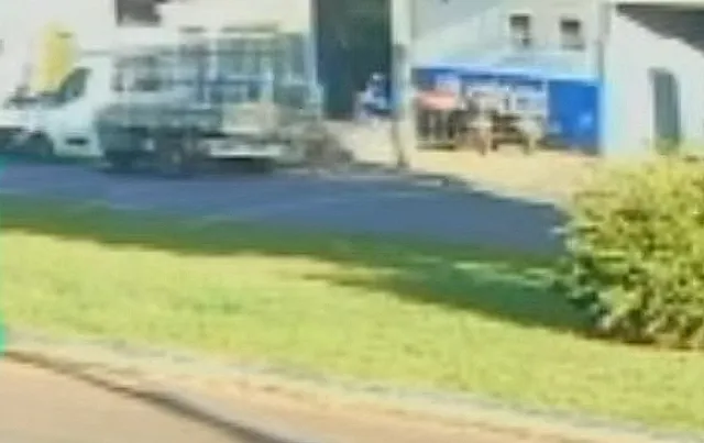 Trabalhador morre após ser atingido por placas de vidro na região 