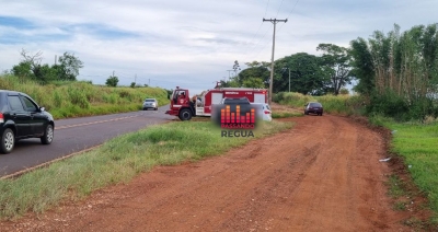 Homem é socorrido após capotamento em estrada de Ourinhos 