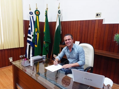 Prefeito de Jacarezinho quer 20 mil doses da vacina produzida pelo Instituto Butantan em São Paulo contra a Covid-19