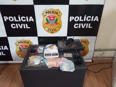 Polícia Civil de Ourinhos prende em flagrante três homens por tráfico de drogas