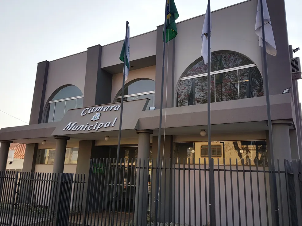 Câmara de Santo Antônio da Platina aprova aumento no número de vereadores para 2025