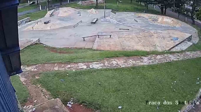 Jovem é preso na Praça dos Skatistas, após furtar fiação de casa em Ourinhos 