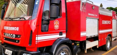 Incêndio em residência no Distrito de Irapé, em Chavantes, mobiliza o Corpo de Bombeiros de Ourinhos