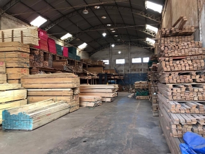 Madeireira de Ourinhos é multada em mais de R$128 mil por venda irregular 