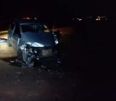 Homem de 67 anos morre em grave acidente no trevo de Ipaussu; passageiro ficou gravemente ferido 