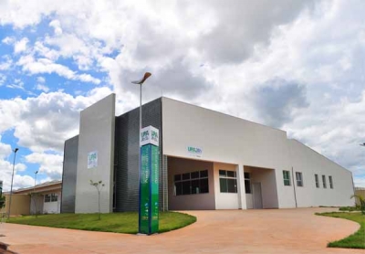 Homem é internado após ser vítima de tentativa de homicídio na região; vítima levou um tiro na boca 