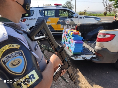 Polícia Rodoviária apreende cocaína escondida em caminhonete em Santa Cruz do Rio Pardo 