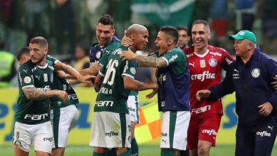 Palmeiras vence o Avaí e recupera a liderança do Brasileirão