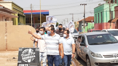 Burguinha e Filipe inauguram comitê de campanha em Chavantes 