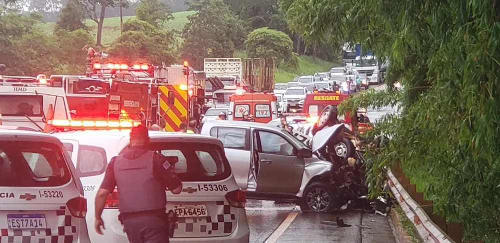 Policiais morrem após acidente na Raposo Tavares 