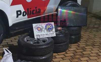 Dupla é presa ao ser flagrada furtando loja de peças automotivas em Ourinhos 