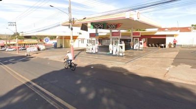 Bandidos armados assaltam posto de combustíveis em Ourinhos; prejuízo estimado em R$ 958,13