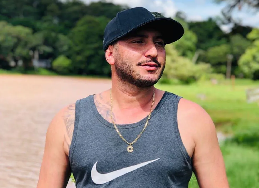 Homem é assassinado a tesouradas na região 