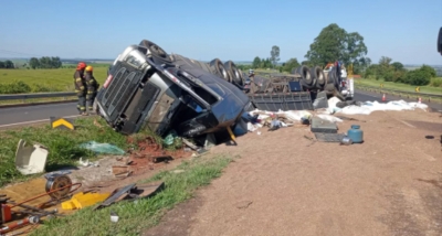 Motorista morre em capotamento em Espírito Santo do Turvo 
