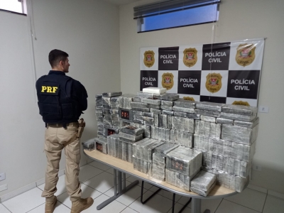 PRF apreende quase 260 quilos de cocaína na Rodovia Raposo Tavares