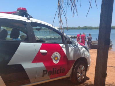Homem morre após ser atacado por enxame de abelhas enquanto pescava no interior de SP