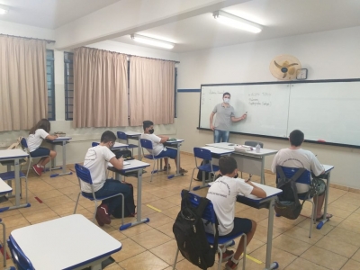 Santa Cruz do Rio Pardo retoma aulas presenciais na rede municipal de ensino
