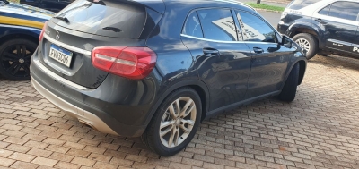 Homem é preso transportando 408 tabletes de maconha em porta-malas de carro em Ourinhos 