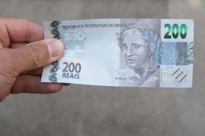 Comerciante recebe nota falsa em loja em Ipaussu
