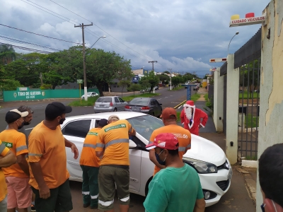 Após pressão dos coletores, projeto do prefeito Lucas Pocay, que pretende tirar a coleta de lixo da SAE, não é votado na Câmara de Ourinhos