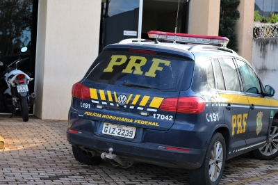 Homem é preso por embriaguez após cair de motocicleta na BR-153 