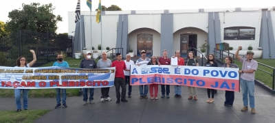 Abaixo-assinado para a realização de plebiscito sobre a ‘Concessão da SAE’ é protocolado com 4.426 assinaturas na Câmara de Ourinhos