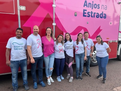 Carreta Outubro Rosa leva atendimento humanizado a Salto Grande