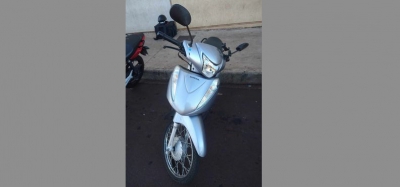 Moto furtada em Ourinhos é recuperada em Ribeirão Claro, no Paraná 